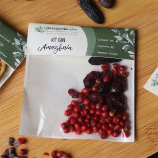 kit gin com cranberry, pimenta rosa e cumaru